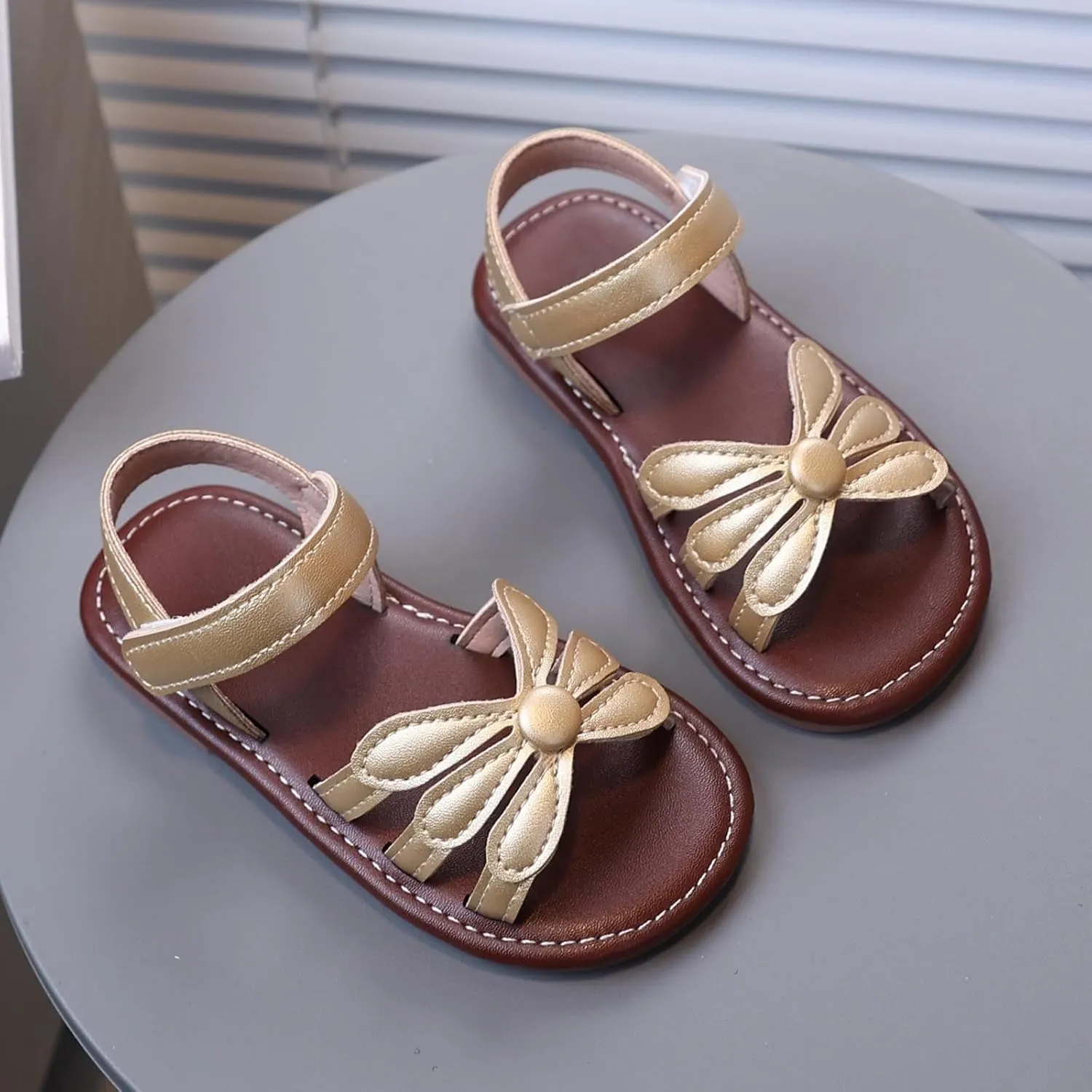 2025 Girls Casual Sandals Fashion Outdoor Sport Walking Footwear with Ankle Strap Summer Slip-On Beach Vacation Slides Comfortable Cute Kids Open Toe Slippers Breathable Dressy Party Dance Shoes