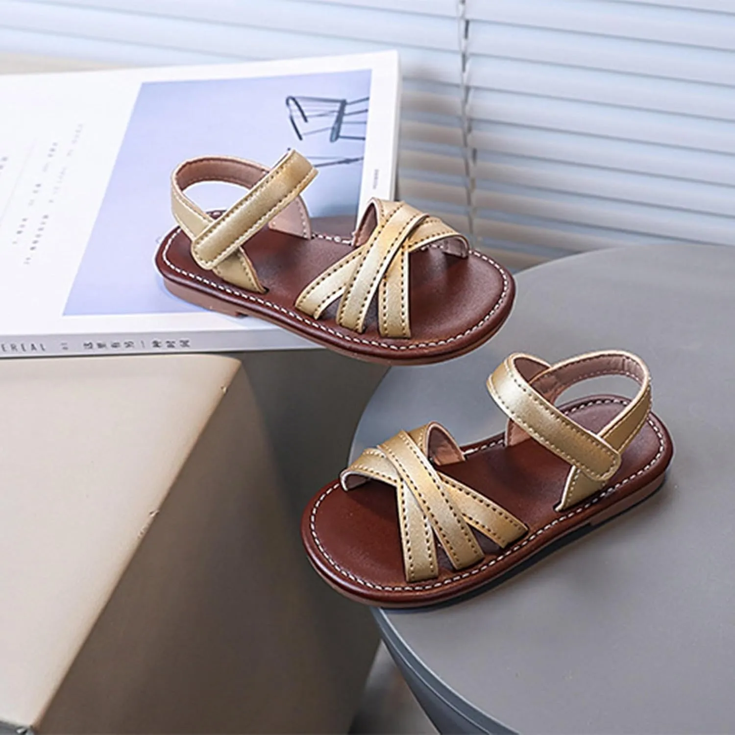 2025 Girls Casual Sandals Fashion Outdoor Sport Walking Footwear with Ankle Strap Summer Slip-On Beach Vacation Slides Comfortable Cute Kids Open Toe Slippers Breathable Dressy Party Dance Shoes