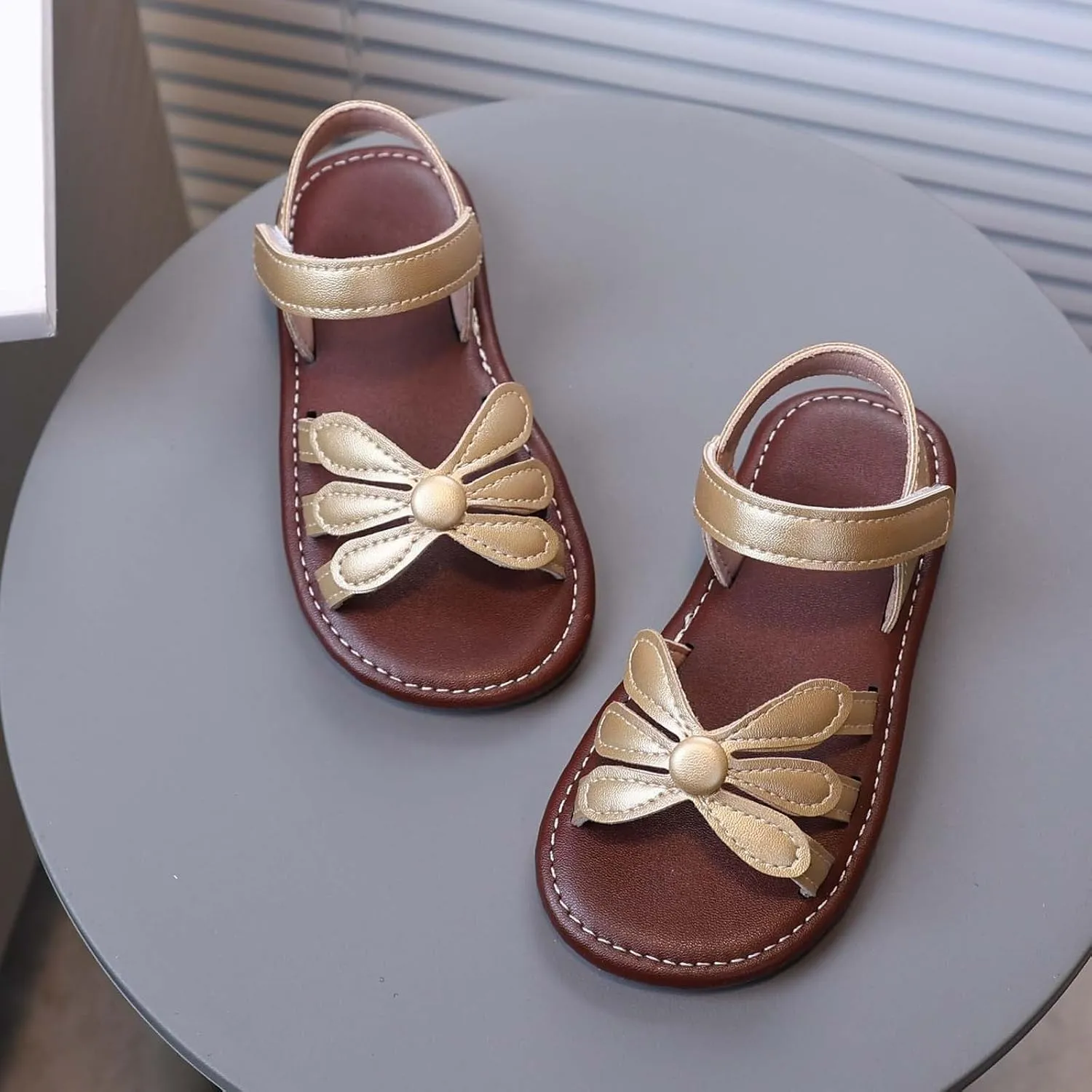 2025 Girls Casual Sandals Fashion Outdoor Sport Walking Footwear with Ankle Strap Summer Slip-On Beach Vacation Slides Comfortable Cute Kids Open Toe Slippers Breathable Dressy Party Dance Shoes