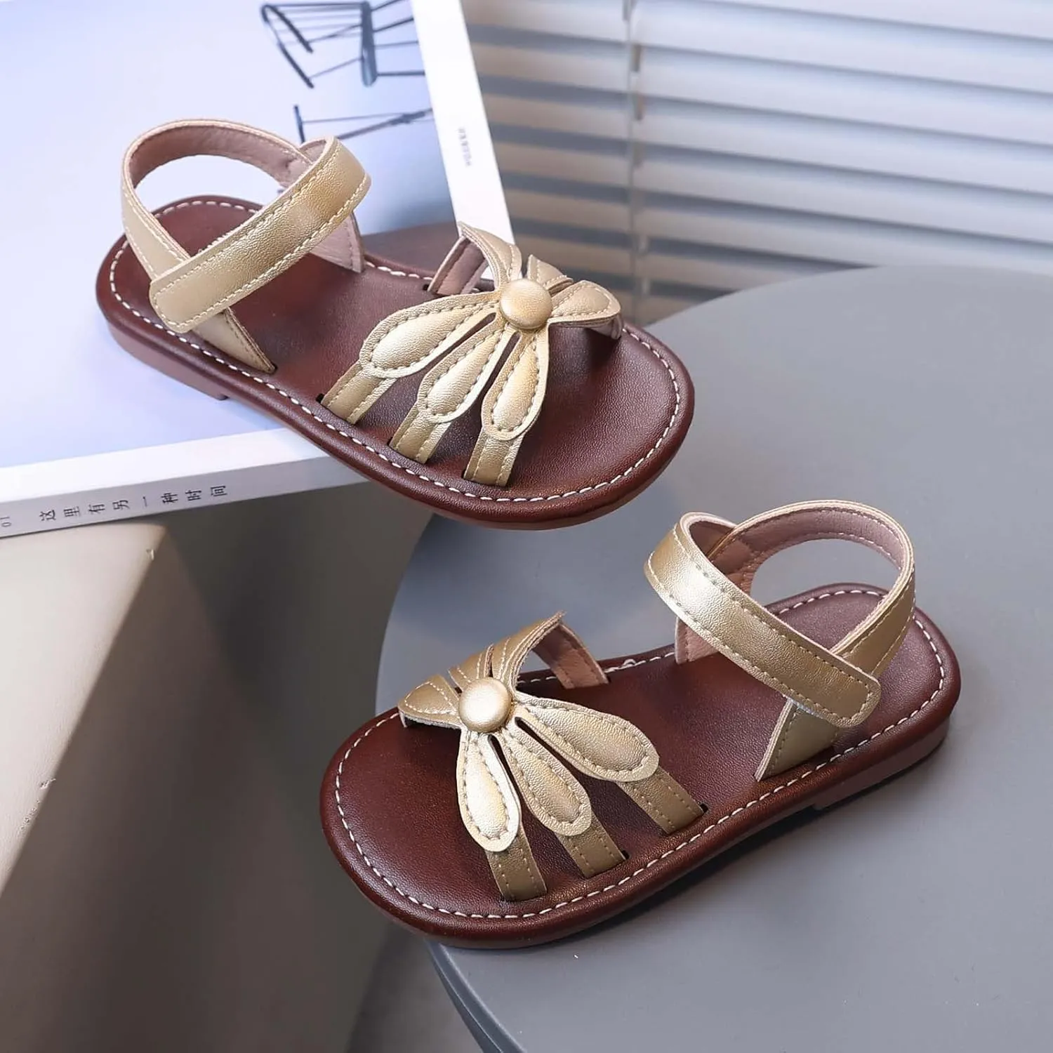 2025 Girls Casual Sandals Fashion Outdoor Sport Walking Footwear with Ankle Strap Summer Slip-On Beach Vacation Slides Comfortable Cute Kids Open Toe Slippers Breathable Dressy Party Dance Shoes