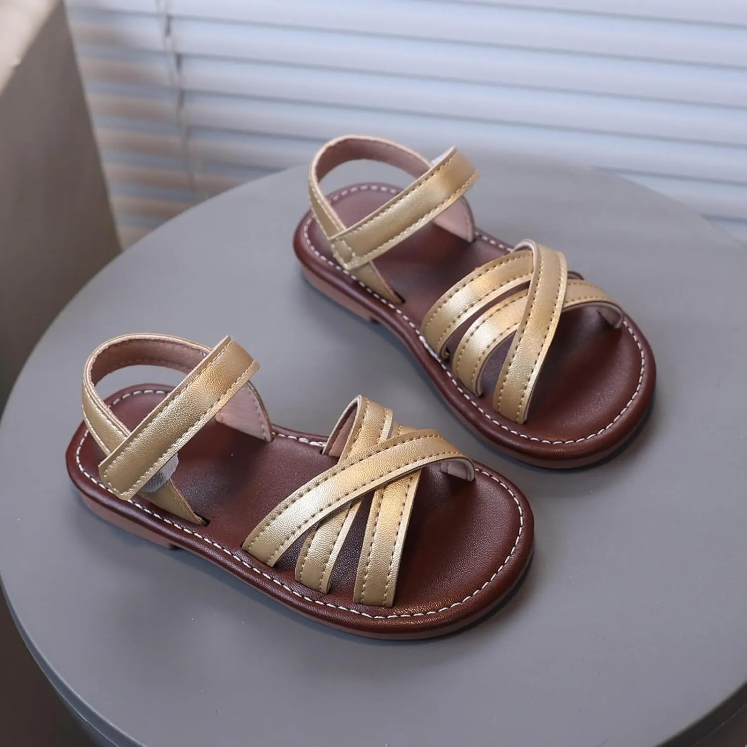 2025 Girls Casual Sandals Fashion Outdoor Sport Walking Footwear with Ankle Strap Summer Slip-On Beach Vacation Slides Comfortable Cute Kids Open Toe Slippers Breathable Dressy Party Dance Shoes