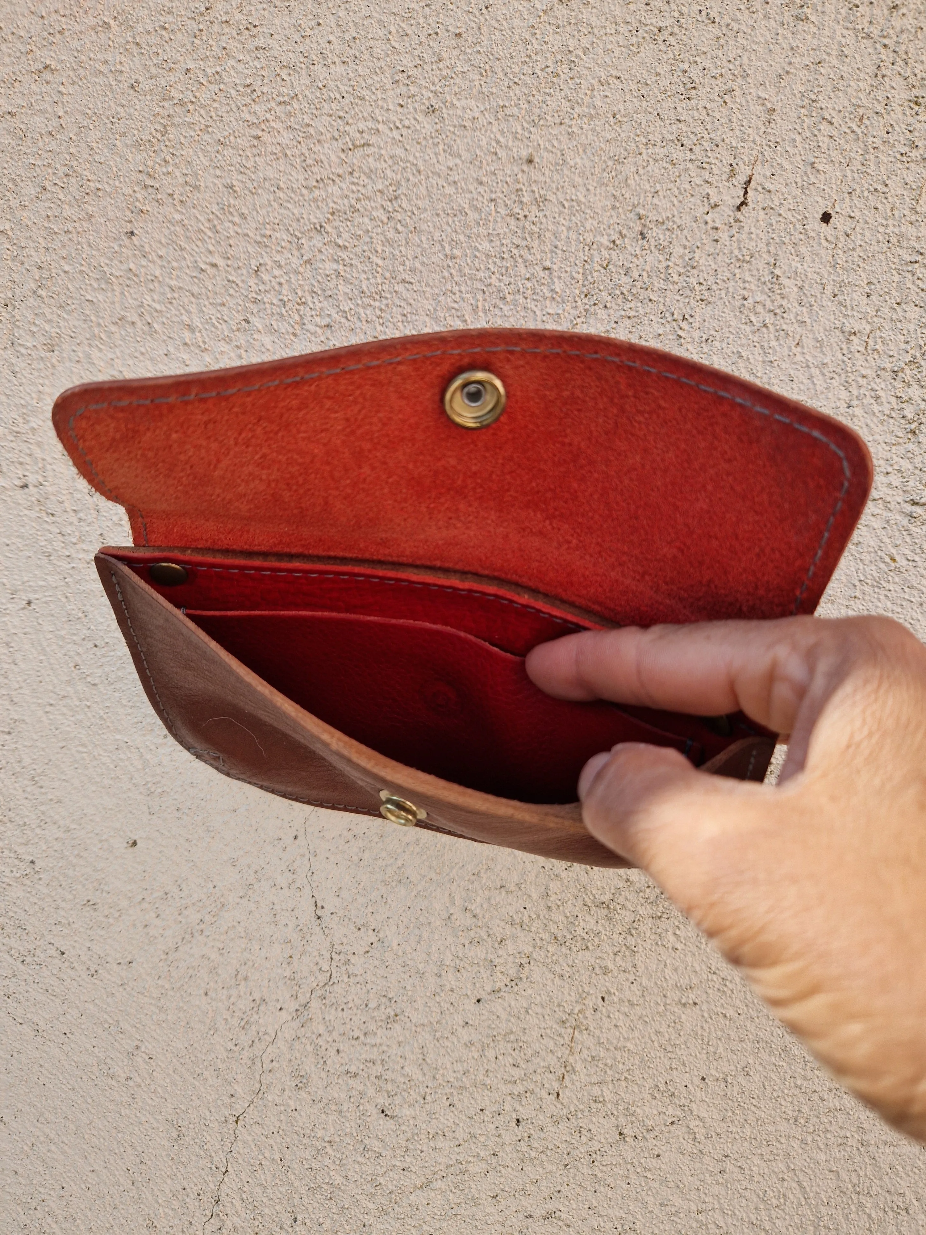 MONEY RECEPTACLE in Chestnut with Scarlet