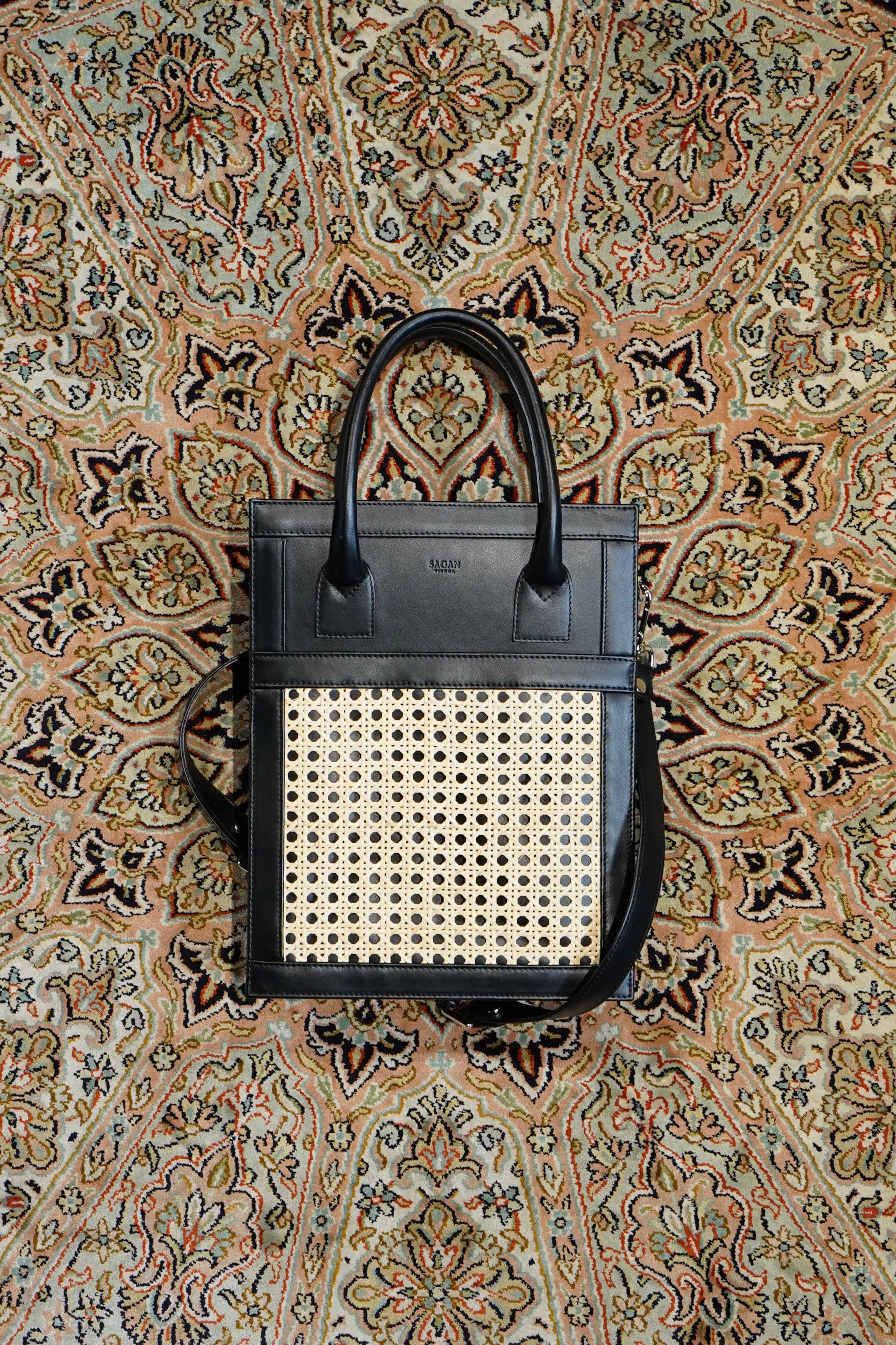 SAGAN VIENNA VIENNA SHOPPER BAG M(NERO-RATTAN BEIGE)