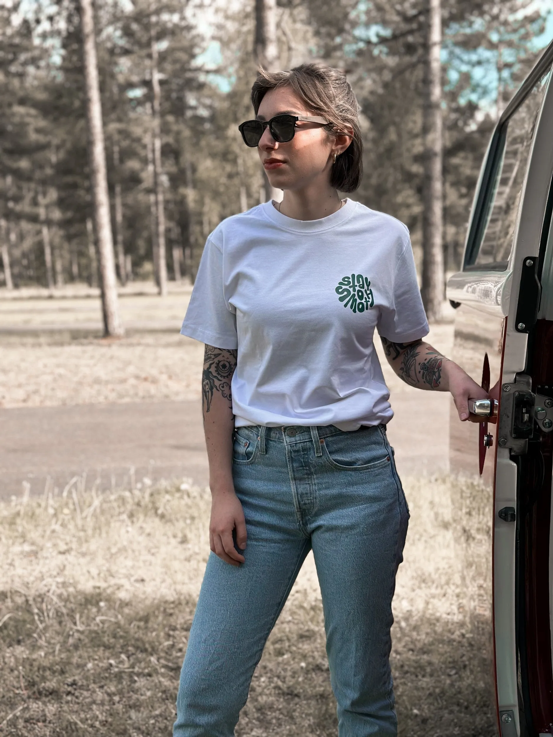 White T / Stay Smooth Green Front Back Women