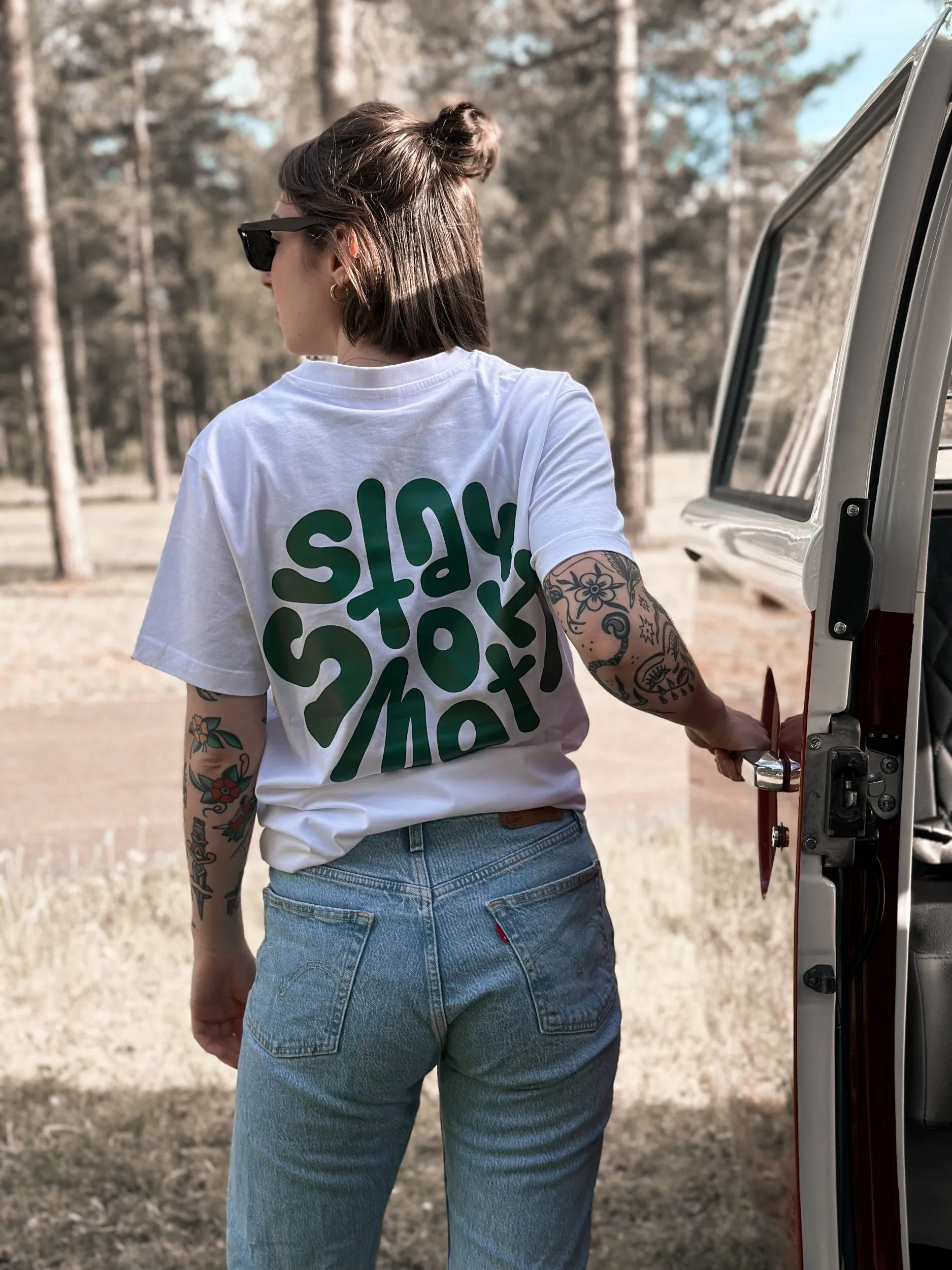 White T / Stay Smooth Green Front Back Women