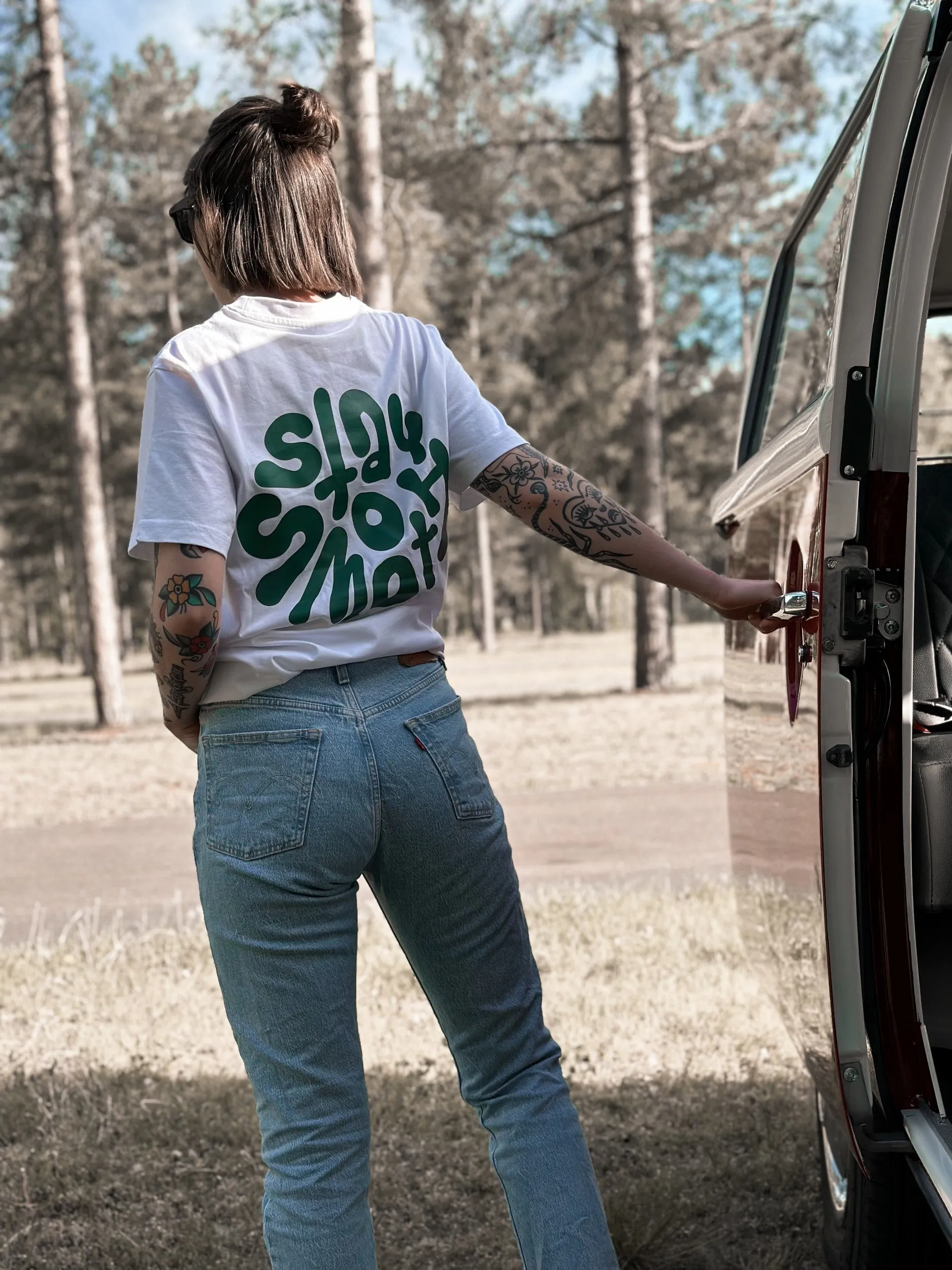 White T / Stay Smooth Green Front Back Women